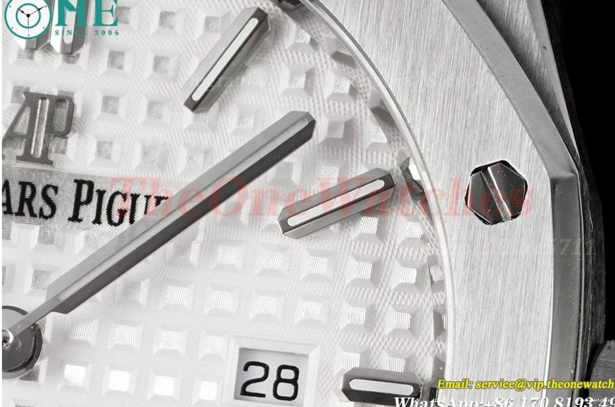 67650 Royal Qtz White SS SS Oak Swiss Ladies 33mm ZF 0519